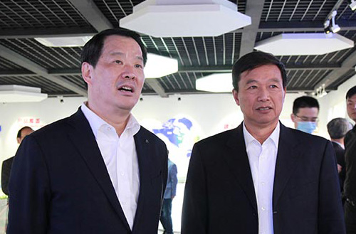 中建材總裁、中國工程院院士彭壽一行蒞臨鵬飛集團考察