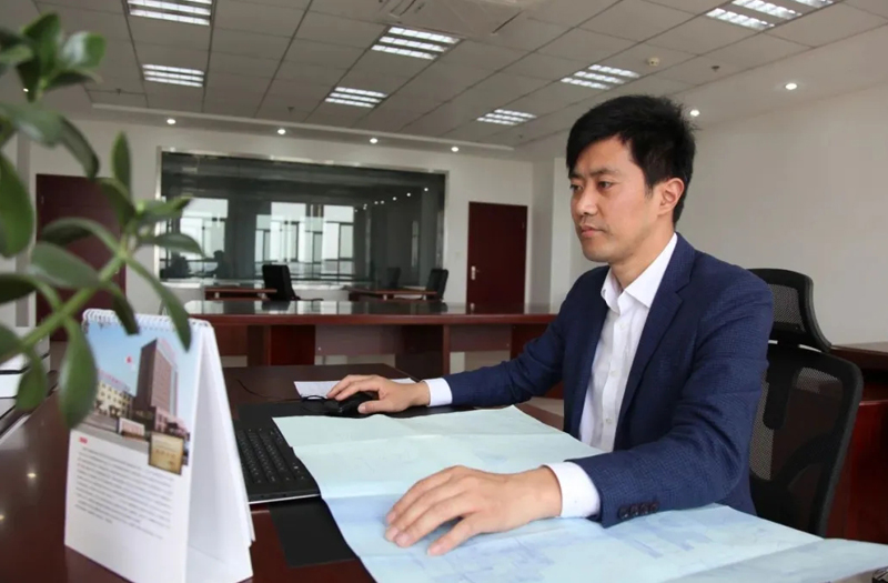 海安名匠丨江蘇鵬飛集團股份有限公司設計中心主任，高級工程師、高級技師李曉平